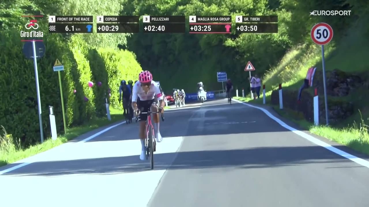 Image from Video: Carapaz Lost Rosette Ridder Del Toro with attack at final climb in Giro