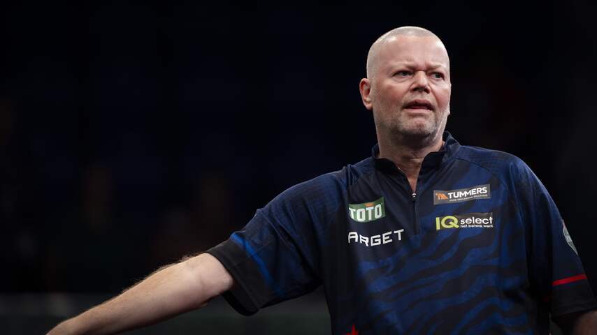 Van Barneveld goes against Swedish low -flyer at Dartstournament in Leverkusen