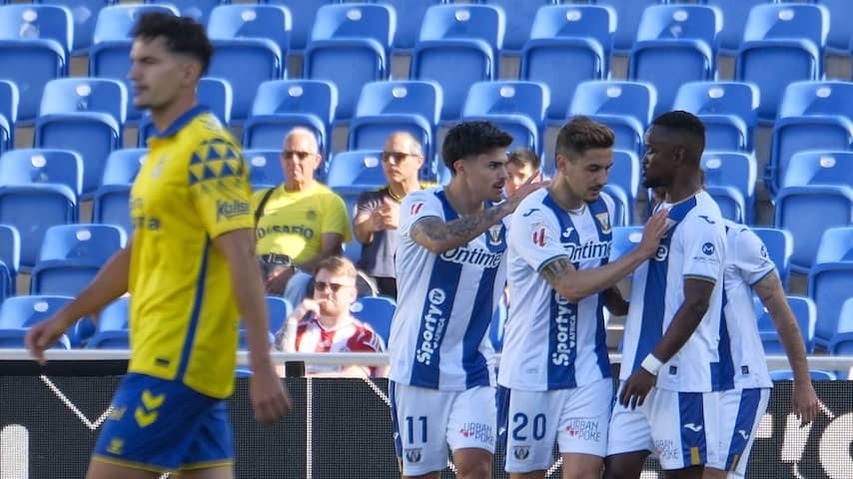 Jasper Cillessen relegates with Las Palmas, champion FC Barcelona loses