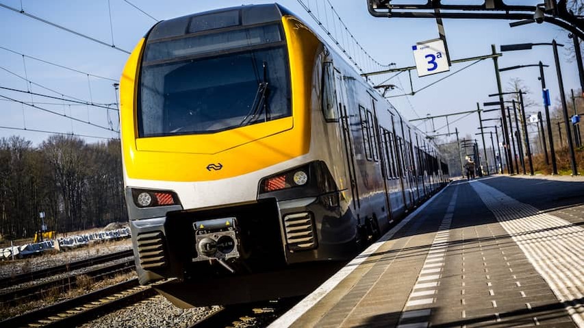 NS stops X because of paved tone and smaller range