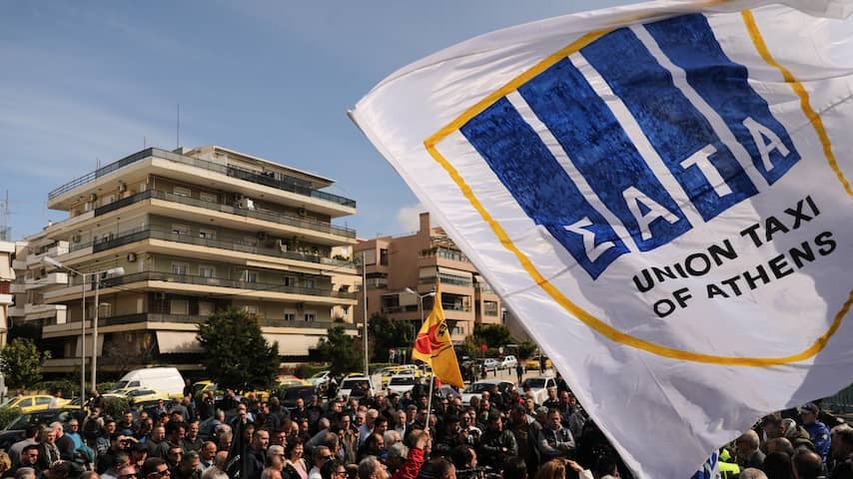 Taxi drivers in Athens put down work, tourists experience nuisance