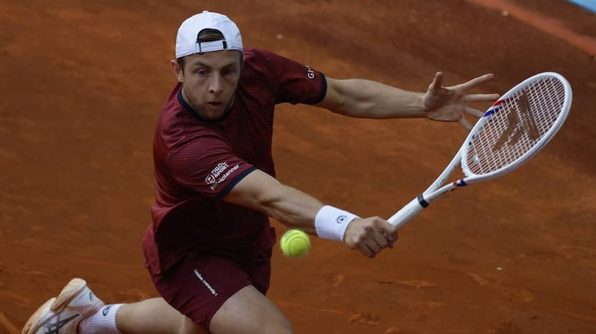 Griekspoor starts moderately, but fights to second round Roland Garros