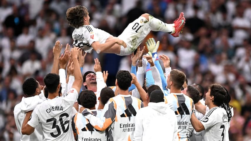 Luka Modric and Carlo Ancelotti say goodbye to Real Madrid with victory