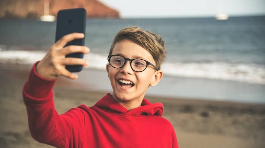 Tick ​​child phone