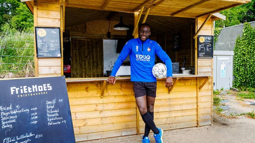 Eredivisie or fries bake: the special play-offs for Telstar player APAU