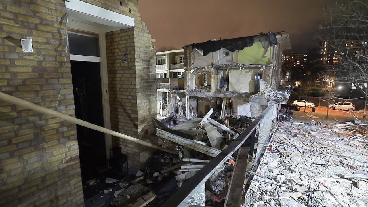 Image from video: Days after explosion, damage is clearly visible at wheat tamp