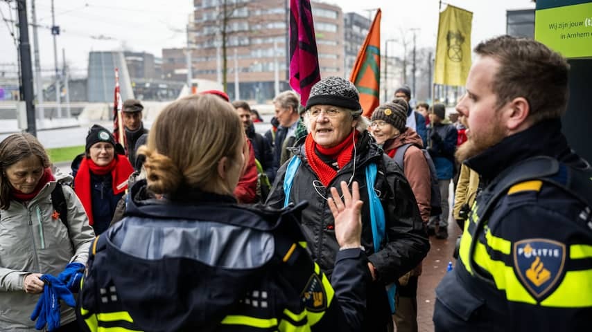 Extinction Rebellion stops case against the police after adjustment of house visit policy