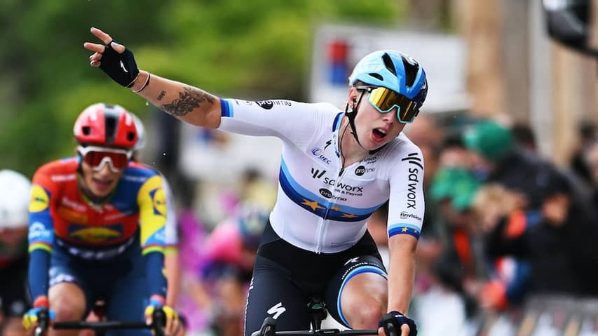 Wiebes beats teammate Kopecky on Heuvel and wins opening ride in Burgos