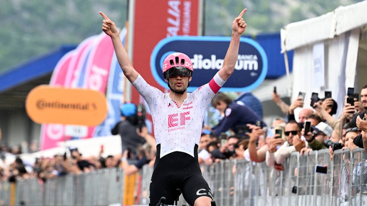 Image from Video: Asgreen Achieves a Fine Stage Victory After a Chaotic Final in Giro
