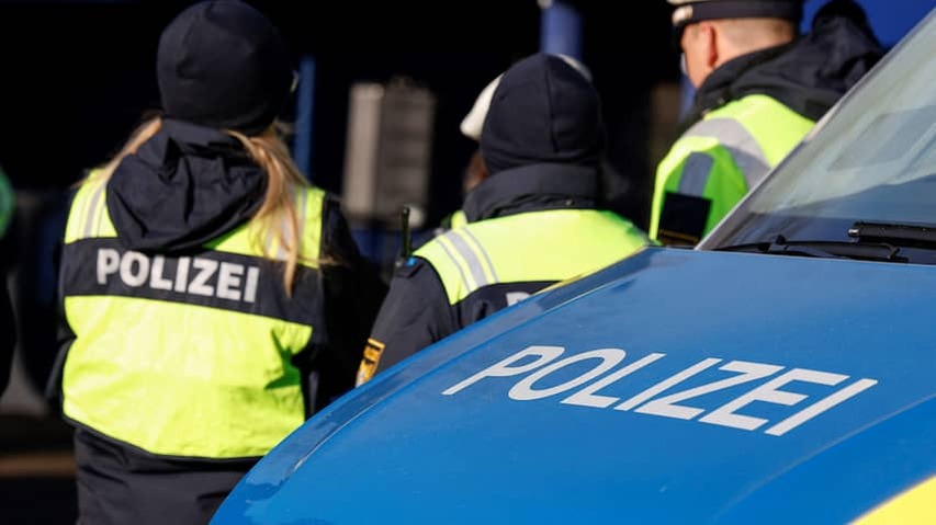 Five injured by stabbing in the German city of Bielefeld, perpetrator fugitive