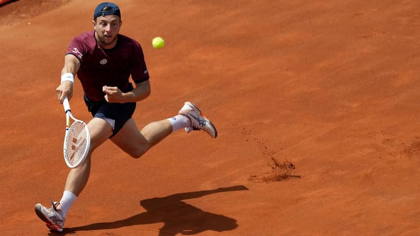 Griekspoor has to take a moment, but fights to second round Roland Garros