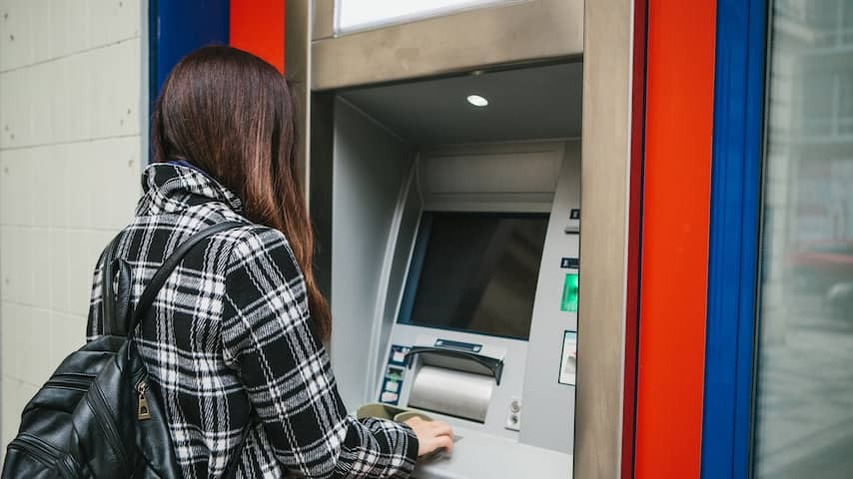 How does your teenage become financially resilient? 'Be aware of your exemplary role'