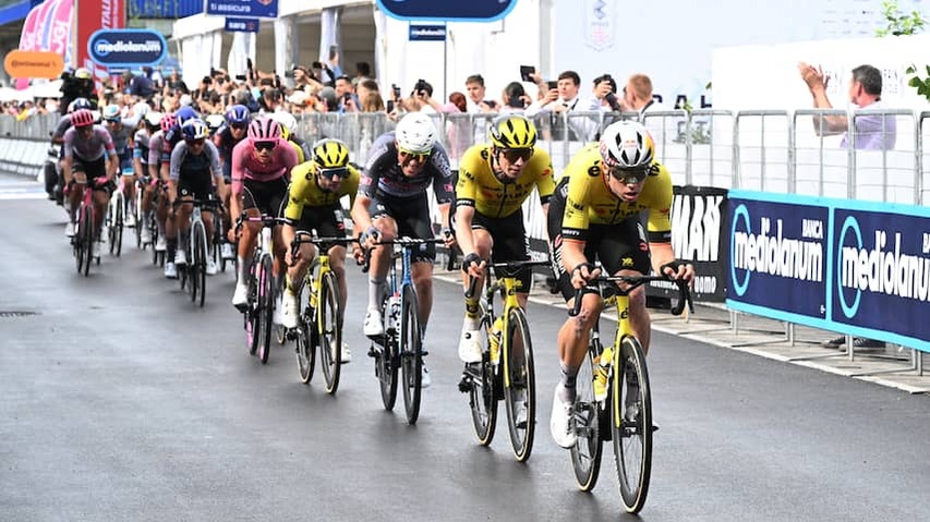 Van Aert Angry after massive fall in Giro: 'Plows must use their mind'