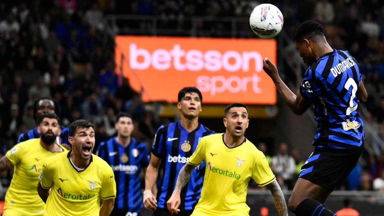 Image from Video: Dumfries heads Raak and scores again for Internazionale
