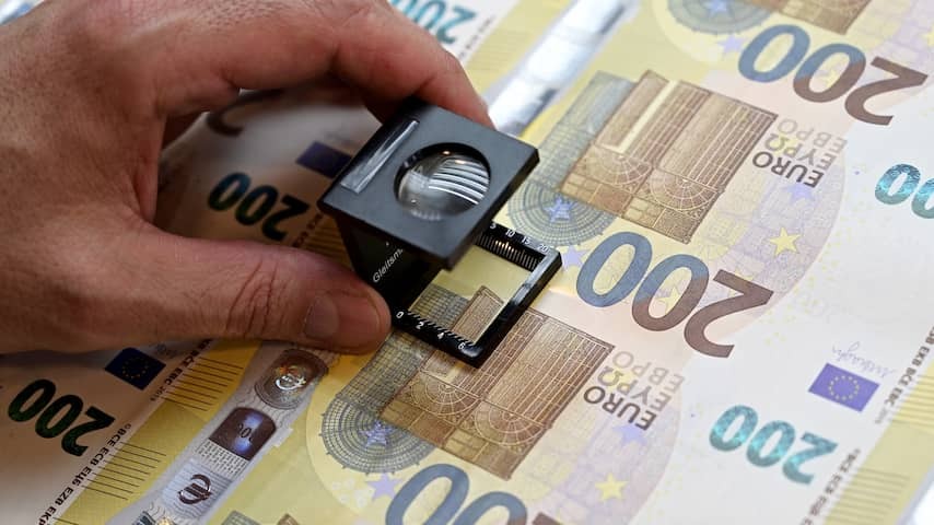 Fewer 'annoying questions' from banks when customers use cash