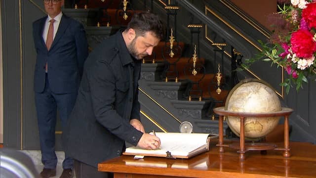 Image from Video: Zensky Signs Guest Book in Palace Huis ten Bosch