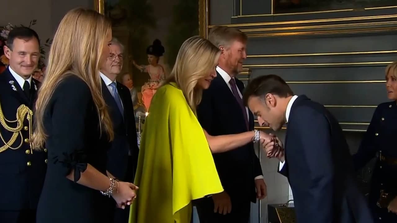 Image from Video: World Leaders Arrive at Huis ten Bosch Palace for Dinner