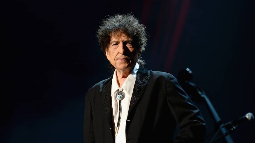 Bob Dylan publishes book with a collection of drawings in November