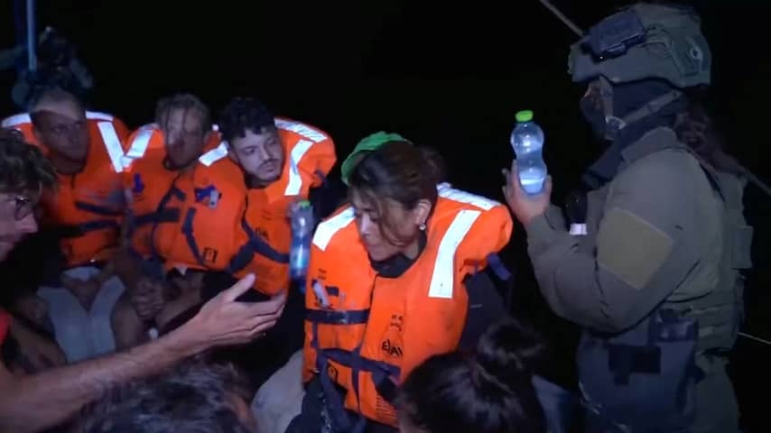 Israel will turn off crew activist ship on arrival, but help to Gaza