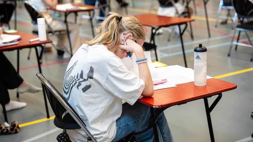 Blunder: End of English from 25 students in Harderwijk Spoorloos