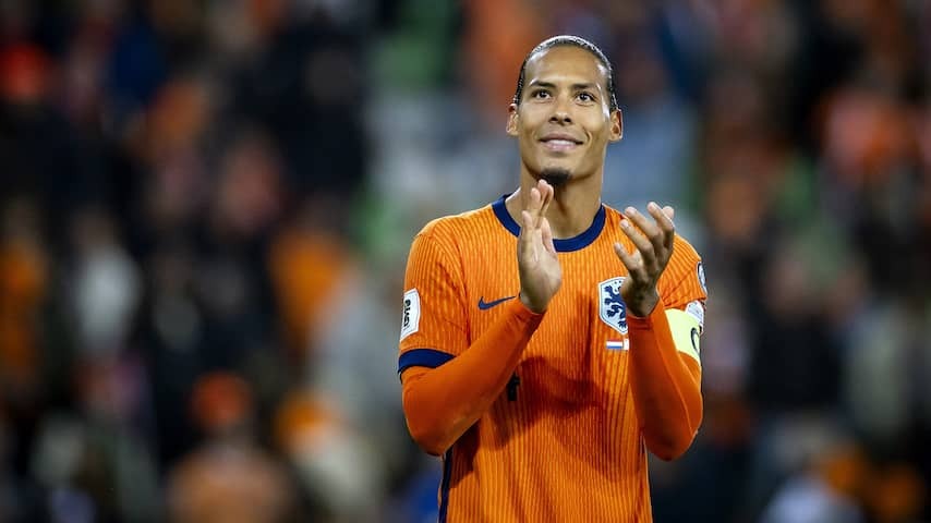 Van Dijk with children field after goal in Groningen: 'Return is very special'
