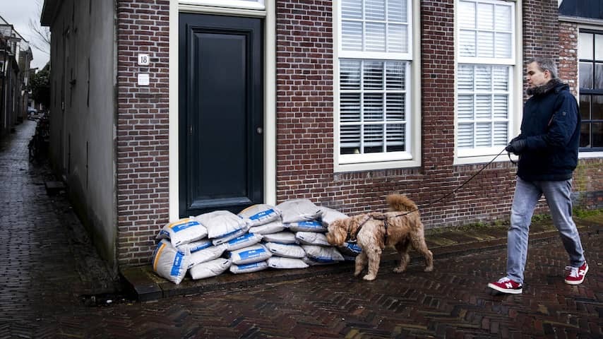 The whole of the Netherlands on disaster exercise? 'Enter a day without electricity or water'