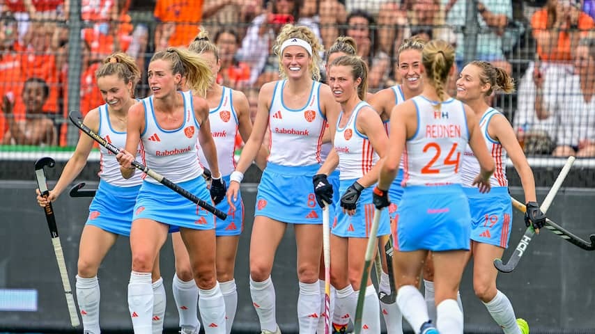 Hockey players are crowning without taking action to the winner of Pro League