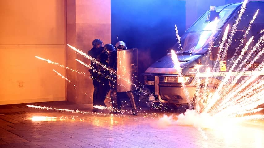 Hundreds of arrests in Paris after Champions League win PSG