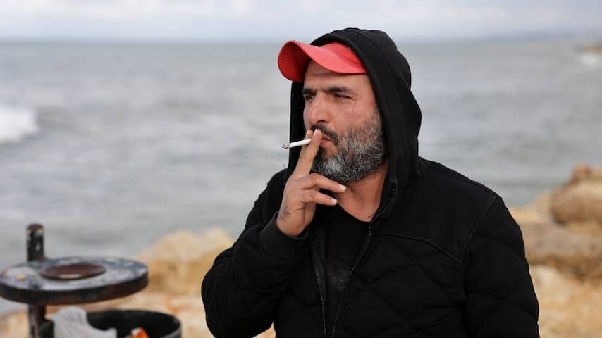 Smoking ban in public places in France, vapen still allowed