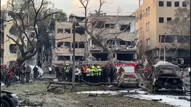 Image from Video: Residential Areas in Tel Aviv Severely Damaged in Iranian Missile Attacks