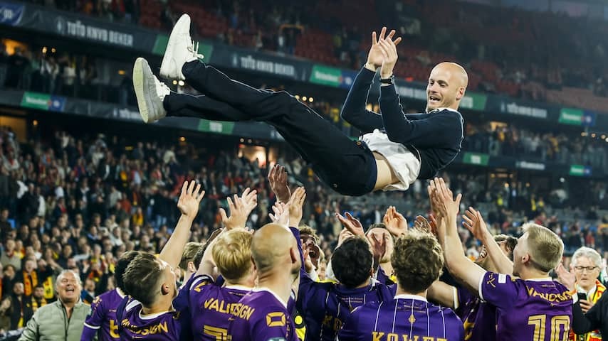 Trainer Simonis starts working at Wolfsburg after dream season with Go Ahead