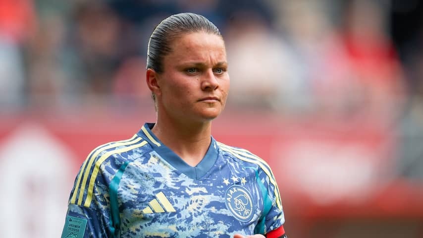 'Example prof' Sherida Spitse (35) extends a descending contract with Ajax