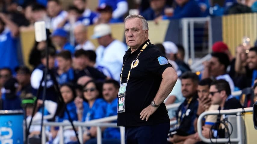 Dick Advocaat plays with Curaçao draw against El Salvador in first Gold Cup-Duel