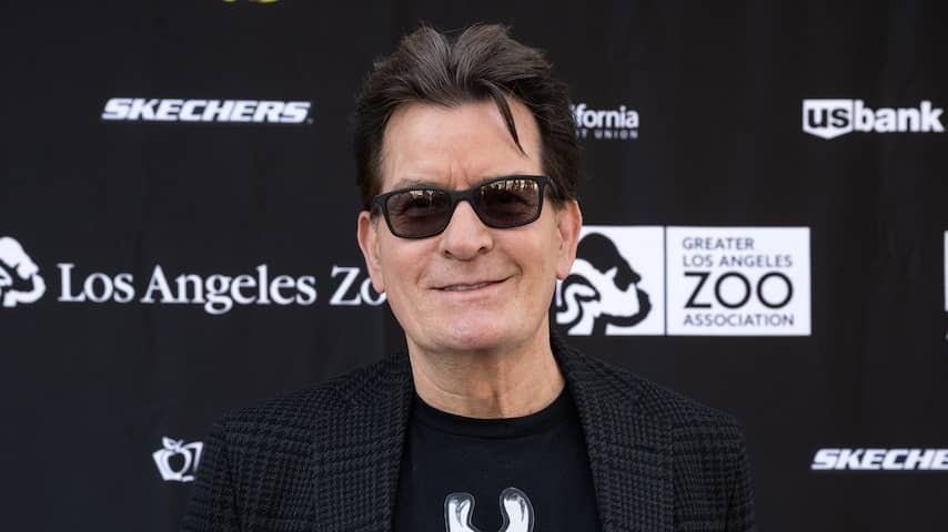 Charlie Sheen releases memoirs in September