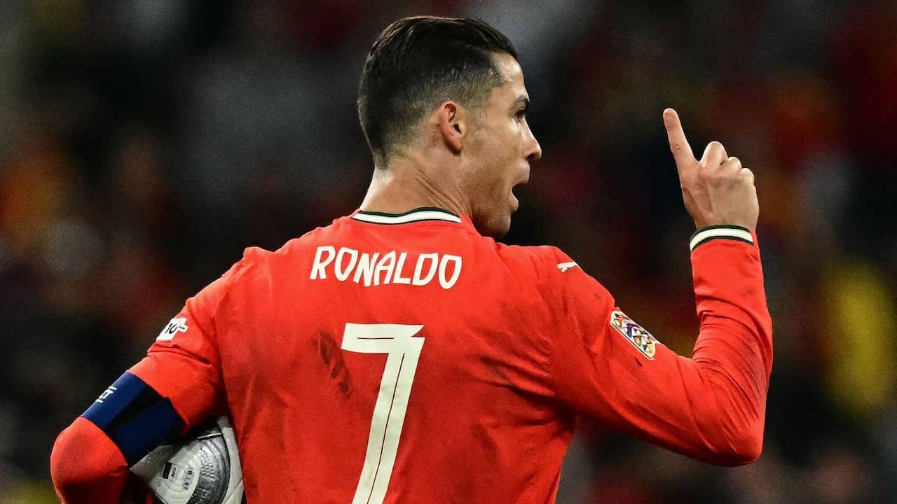 Image from Video: Ronaldo does it again: 40-year-old striker strikes Spain