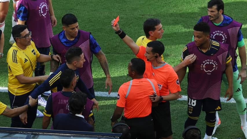 Three red cards at Boca Juniors Benfica at World Championship, Kökçü important with assist