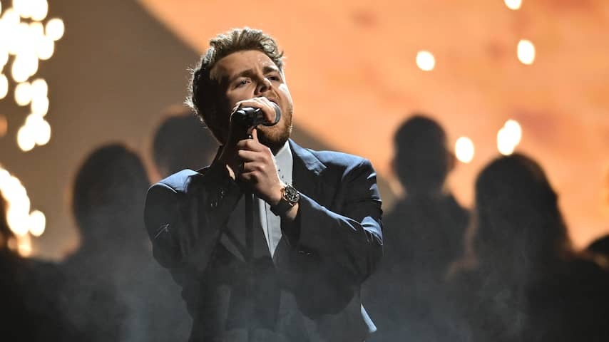 Alex Warren releases second album in July