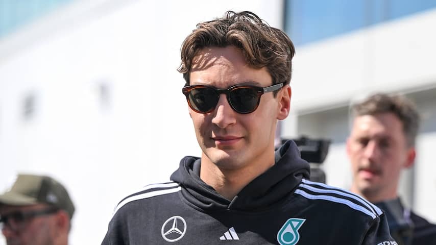 Russell does not look around and wants to stay loyal to 'his' Mercedes
