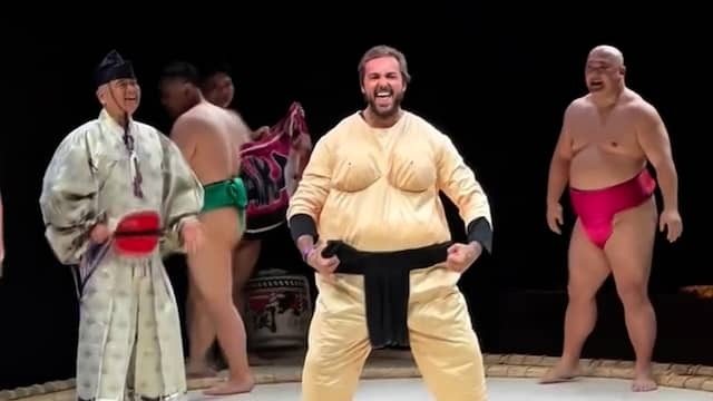 Image from Video: Dave Roelvink Wrestles in Sumo Suit Against Japanese in Tokyo