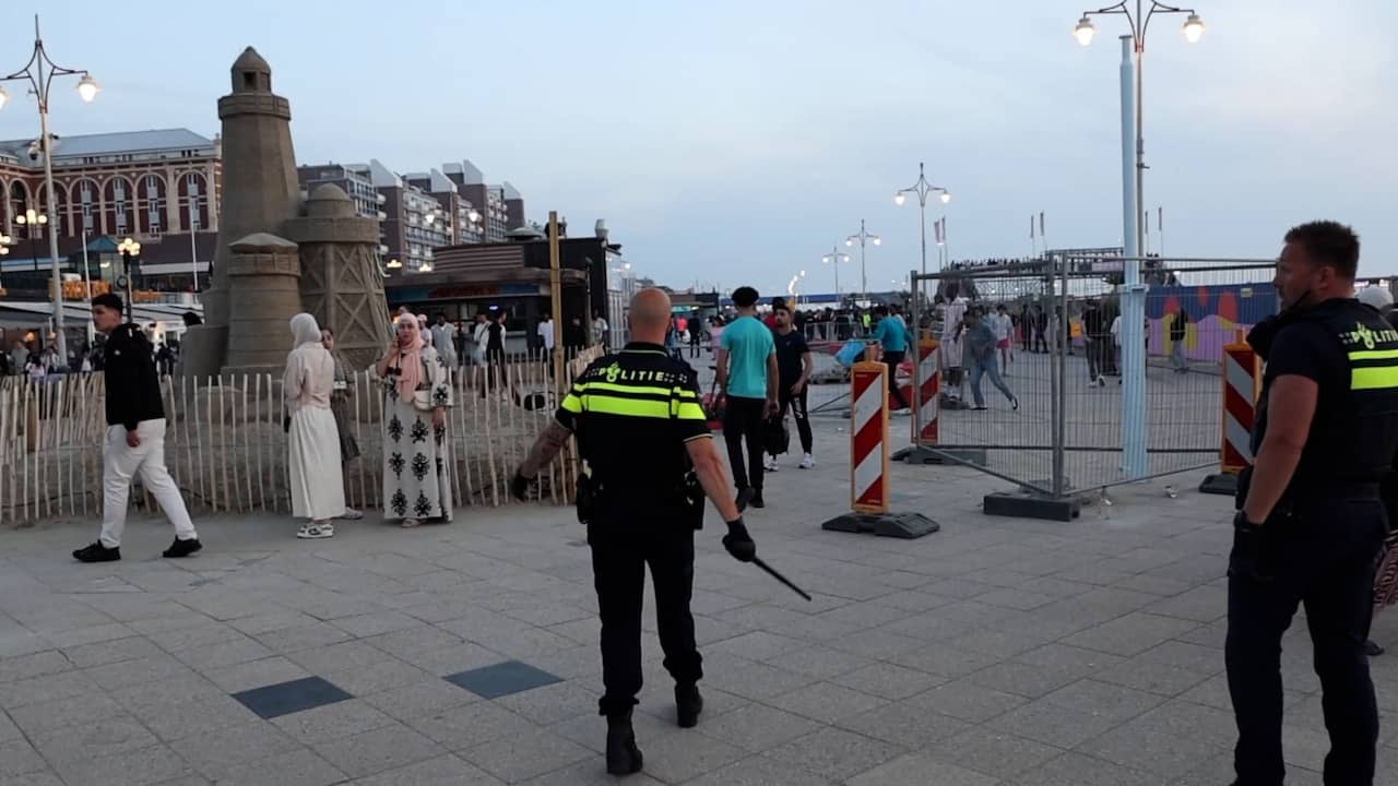 Image from Video: Police Disperse Groups After Fights in Scheveningen