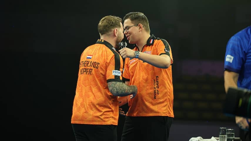 Van Veen and Noppert demolish Scottish former world champions on World Cup