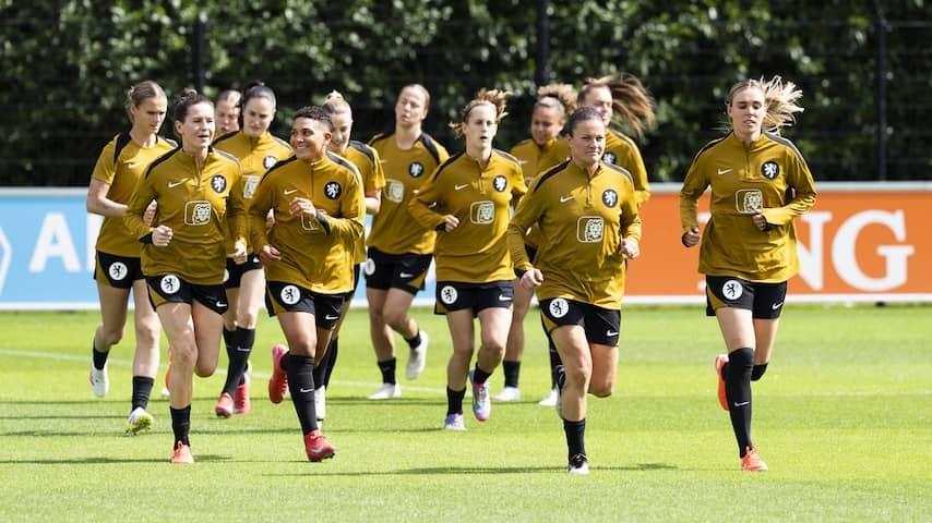 Orange women start training internship: This is how the European Championship preparation looks like