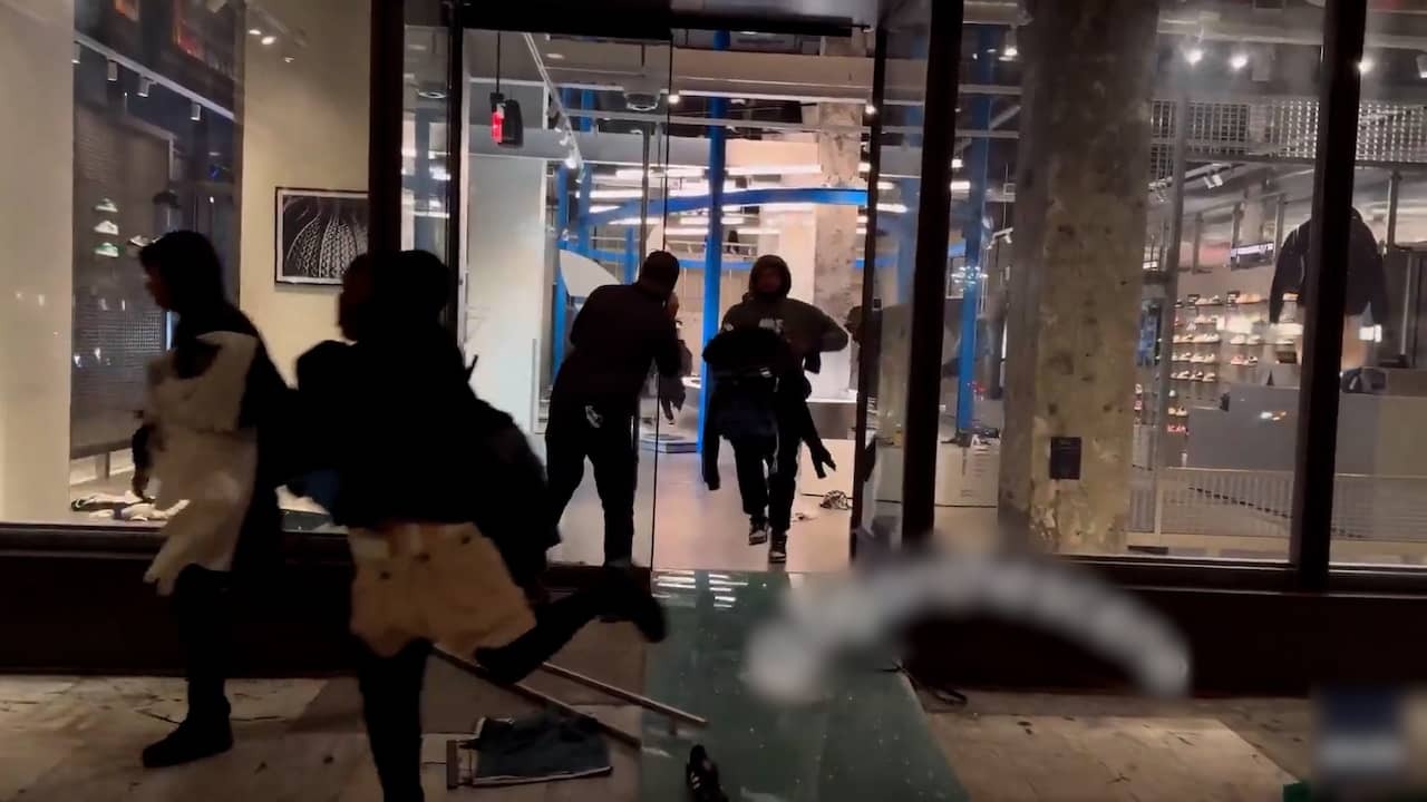 Image from Video: Thieves Destroy and Loot Adidas Store in Los Angeles