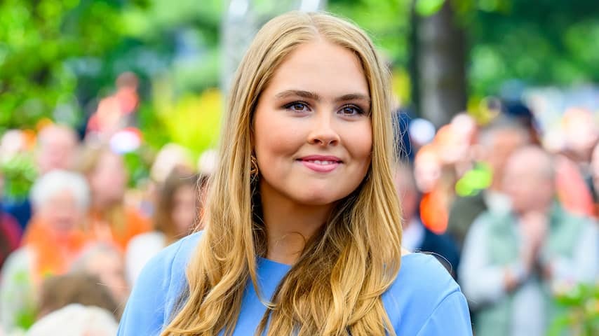 Summer photo session Oranjes postponed due to hospitalization Princess Amalia