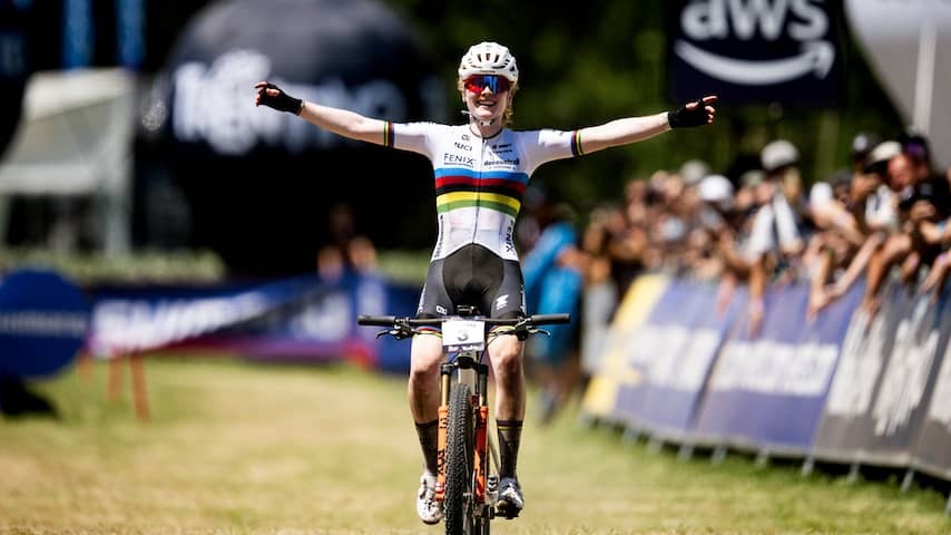 Puck Pieterse provides a scoop with new mountain bike victory in Italy