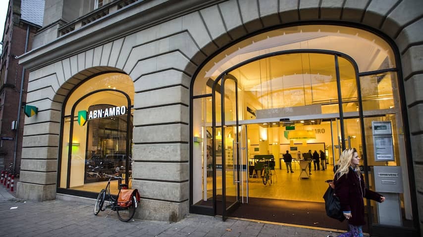 ABN AMRO gets millions of fine because it pays bonuses despite ban