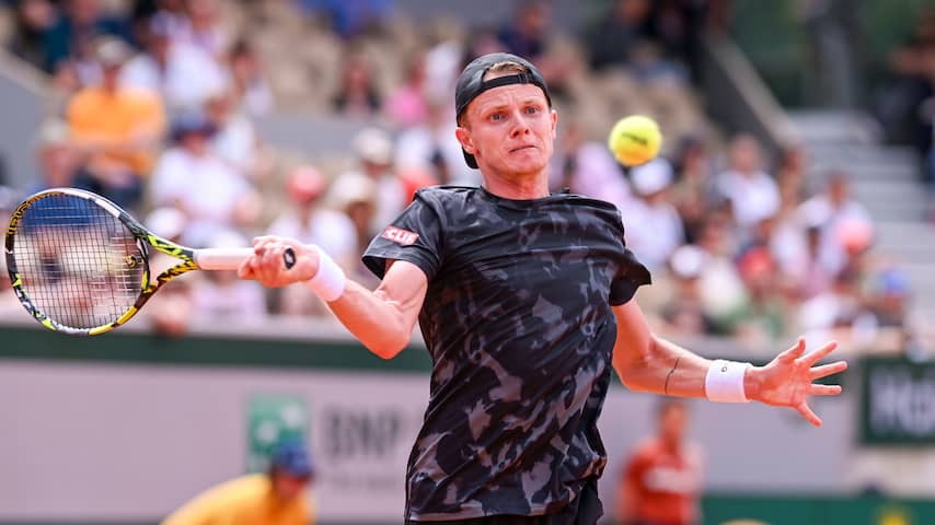 Jesper de Jong strands against American service cannon in the first round Rosmalen
