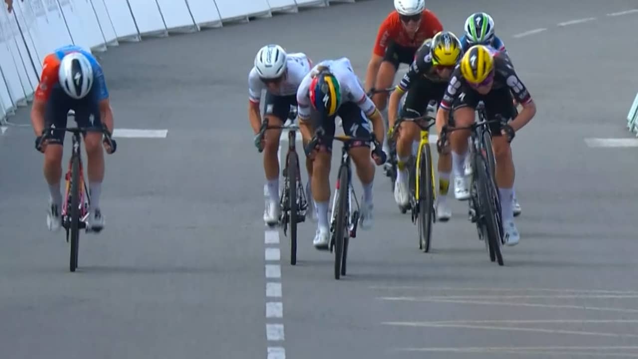 Image From Video: Watch How Le Court Takes Yellow After Impressive Sprint