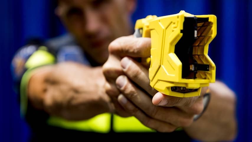 Police uses electric weapon more than a thousand times a year