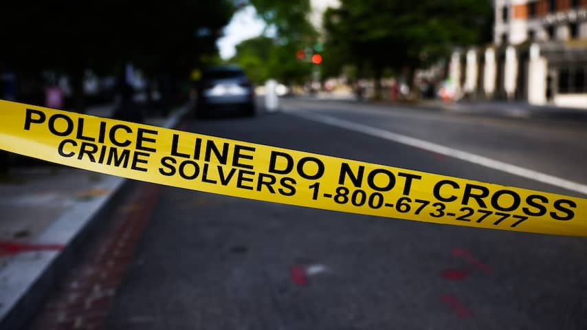 Five people in danger because vehicle drives on crowds in Los Angeles